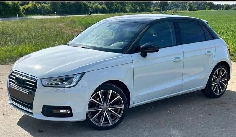 Weiß Gebraucht 2018 Audi A1 Sportback Sport Kleinwagen | 16.500 € (Fairer Preis) - Bild 1/4