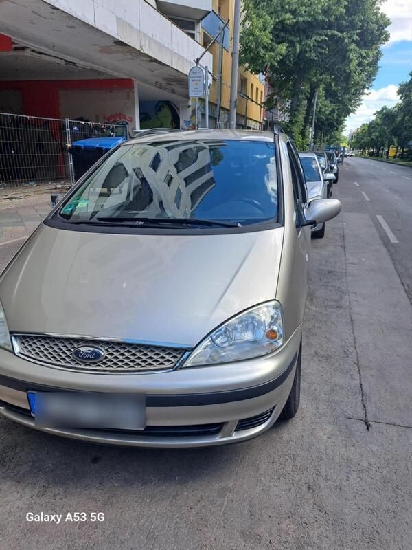 Gelb Gebraucht 2004 Ford Galaxy Van / Kleinbus | 1.699 € - Bild 1/4