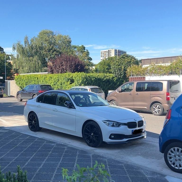 Gebraucht BMW 320 Sport Line 184 PS (135 kW) 2017 Weiß Limousine