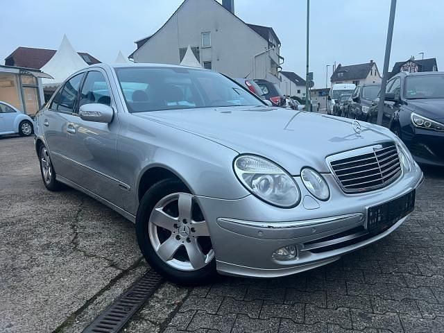 Second-hand Mercedes E200 163 CP (119 kW) 2003 Argintiu Berlinǎ