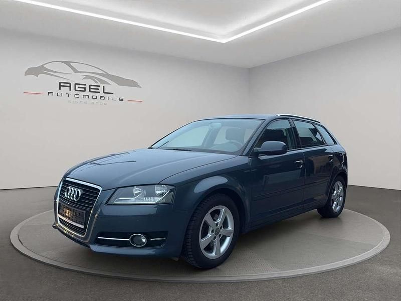Meteorgrau Gebraucht 2013 Audi A3 Attraction Kleinwagen | 5.700 € (Fairer Preis) - Bild 1/4