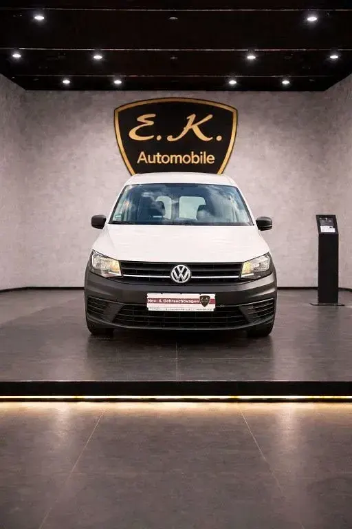 Second-hand VW Caddy 102 CP (75 kW) 2020 Alb Monovolum