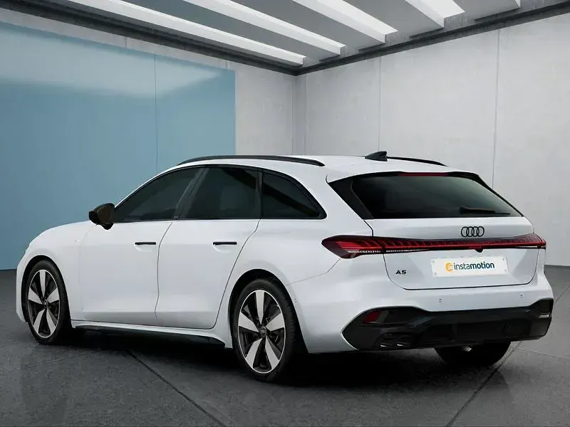 Gebraucht Audi A5 S-Line 204 PS (150 kW) 2025 Weiß Kombi