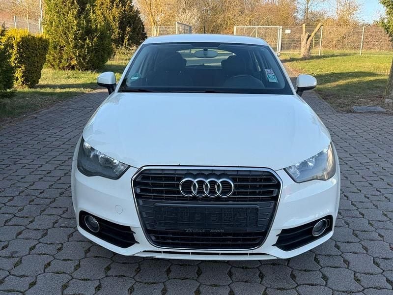 Gebraucht Audi A1 90 PS (66 kW) 2012 Weiß Kleinwagen