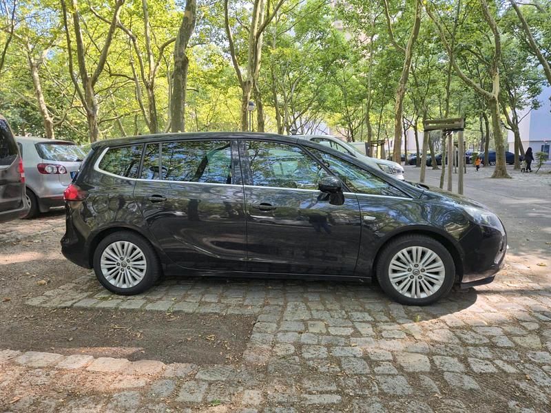 Schwarz Gebraucht 2015 Opel Zafira Limousine | 5.500 € (Guter Preis) - Bild 1/4