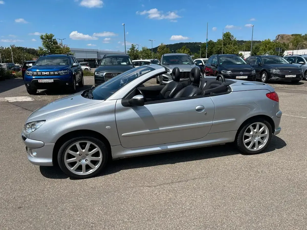 Gebraucht Peugeot 206 CC Platinum 136 PS (100 kW) 2003 Silber Cabrio