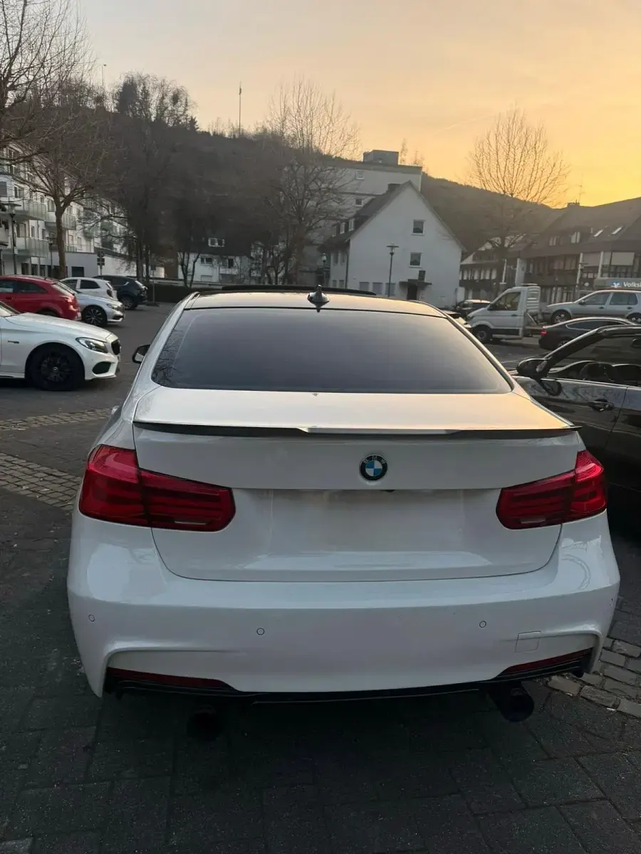 Gebraucht BMW 340 326 PS (239 kW) 2016 Weiß Limousine