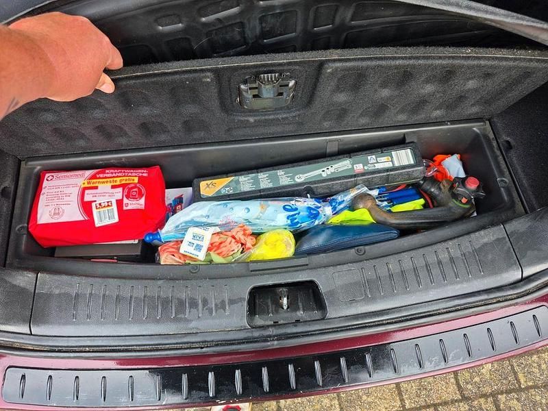 Gebraucht Chevrolet Captiva LTZ 184 PS (135 kW) 2012 Rot SUV