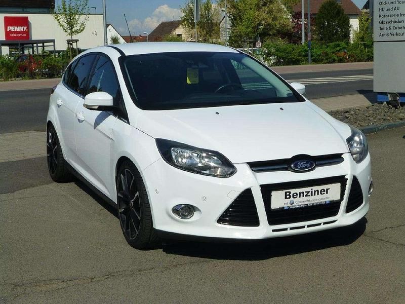 Usata Ford Focus Titanium 182 CV (133 kW) 2013 Bianco Berlina