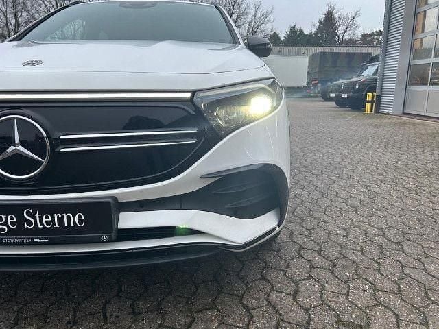 Weiß Gebraucht 2021 Mercedes EQA250 AMG SUV | 26.370 € (Fairer Preis) - Bild 1/4