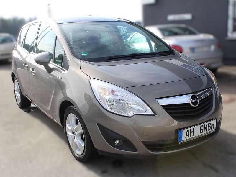 Schwarz Gebraucht 2011 Opel Meriva Color Edition Van / Kleinbus | 5.500 € (Etwas zu teuer) - Bild 1/4