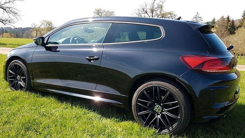 Schwarz Gebraucht 2015 VW Scirocco R-line Coupé | 18.500 € (Fairer Preis) - Bild 1/4