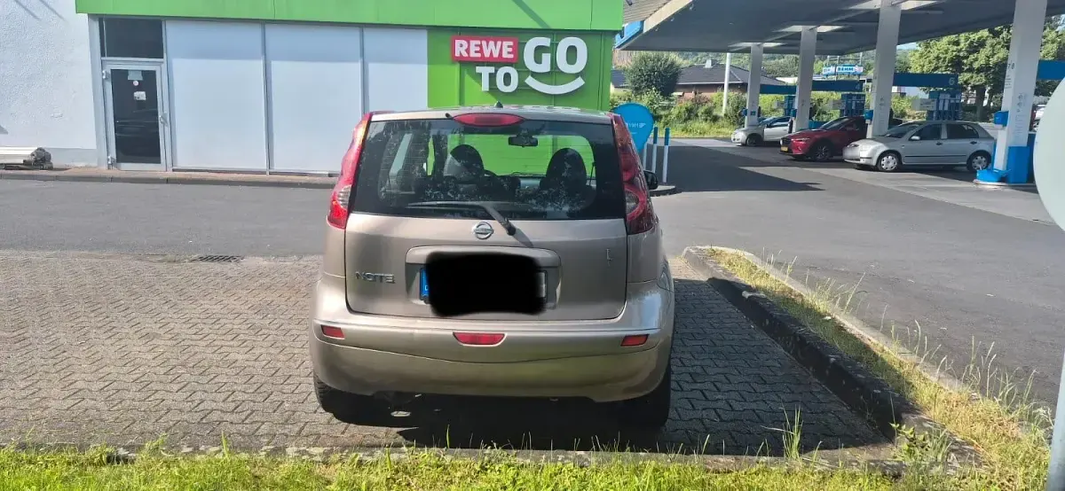 Gebraucht Nissan Note 90 PS (66 kW) 2012 Braun Kleinwagen