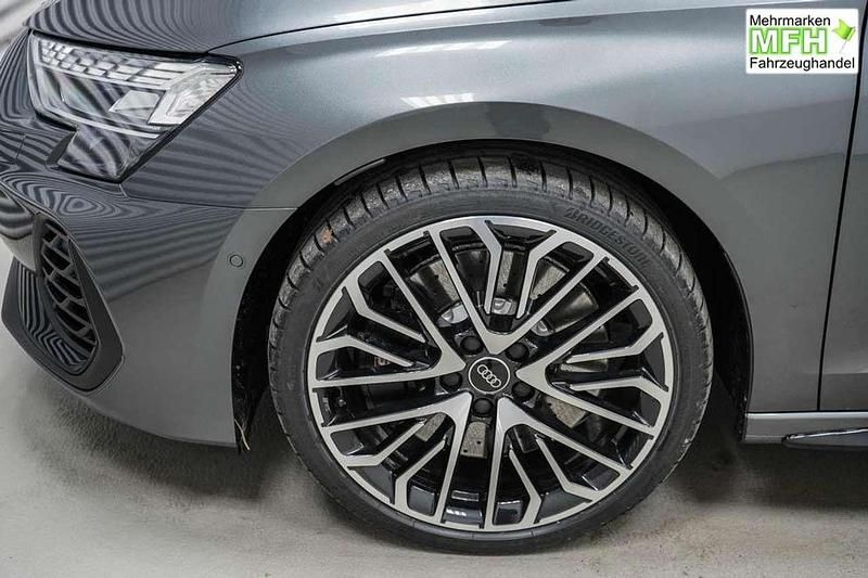 Gebraucht Audi S3 333 PS (244 kW) 2026 Daytonagrau metallic (6y) Limousine
