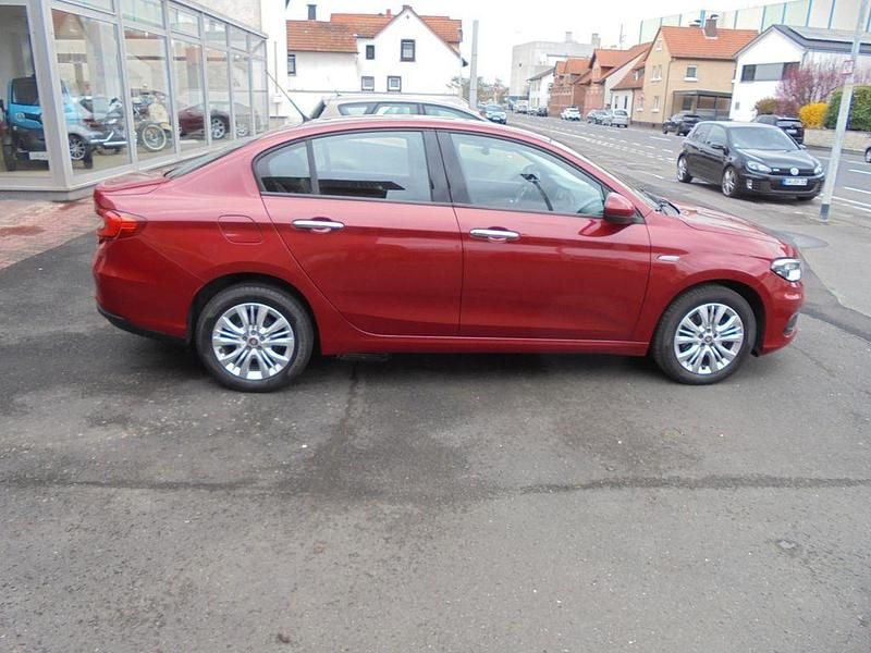 Gebraucht Fiat Tipo Pop 95 PS (69 kW) 2016 Colore esterno (new rosso Limousine
