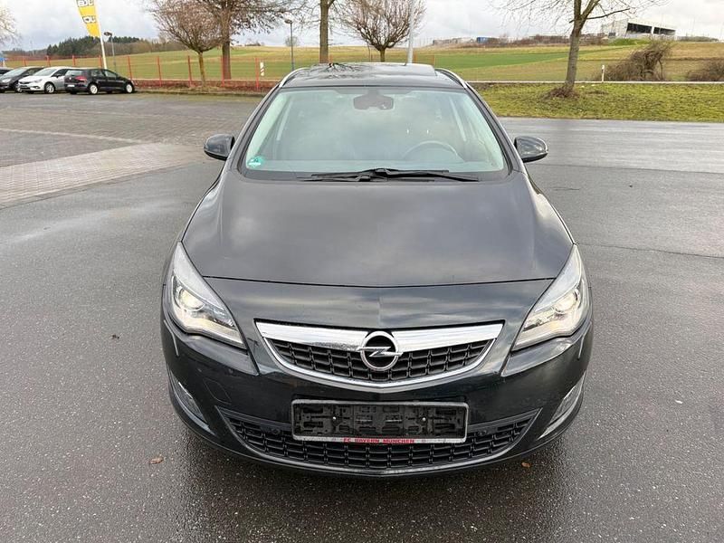 Gebraucht Opel Astra Innovation 165 PS (121 kW) 2012 Schwarz Kombi