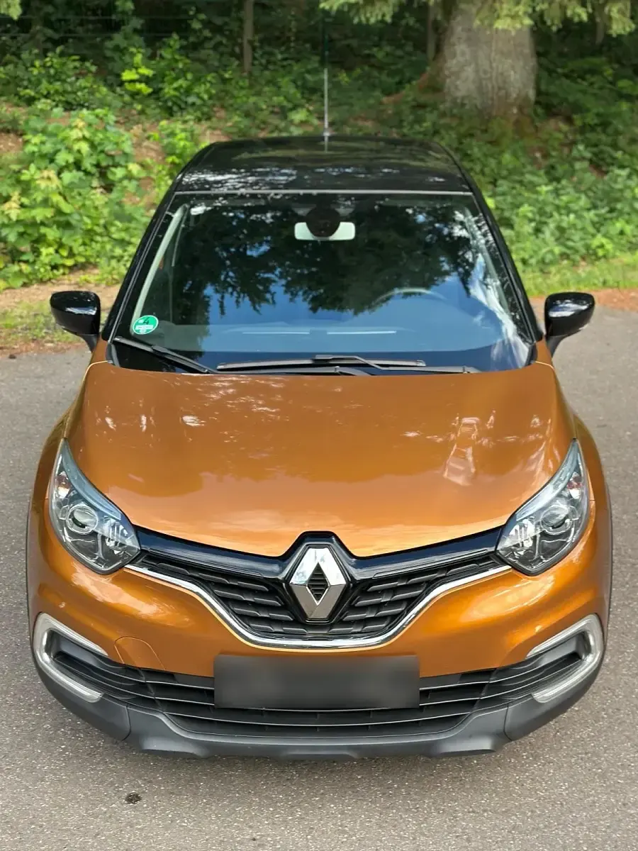 Gebraucht Renault Captur LIMITED Deluxe 90 PS (66 kW) 2019 Andere farben SUV