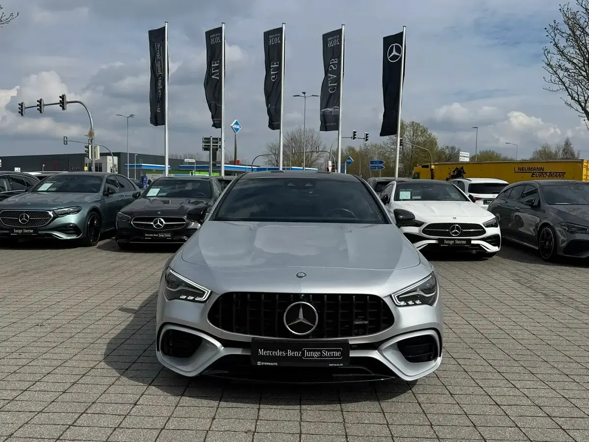 Gebraucht Mercedes CLA45 AMG Premium 421 PS (309 kW) 2024 Iridiumsilber metallic Limousine