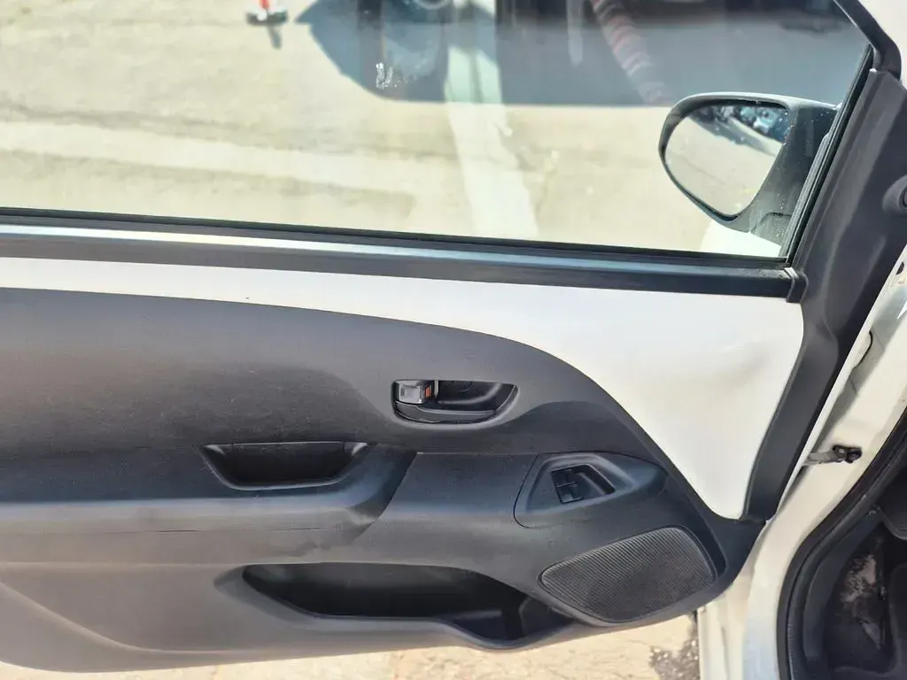 Gebraucht Citroën C1 Feel 72 PS (52 kW) 2019 Zu lackieren weiss 068/deckend Kleinwagen
