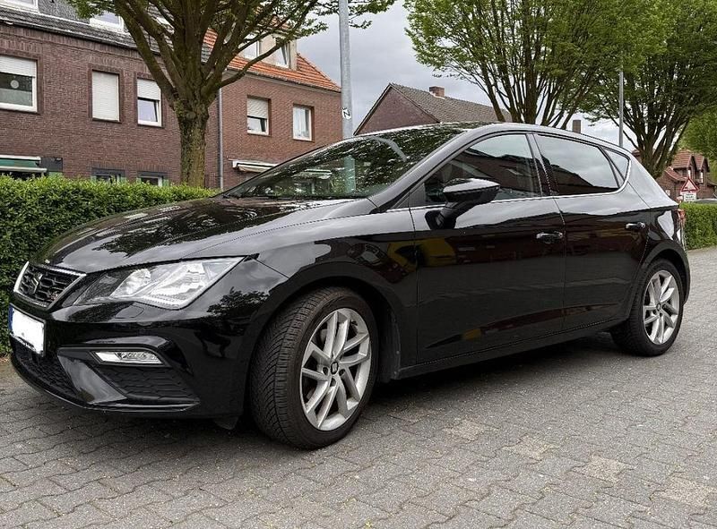 Second-hand Seat Leon FR 150 CP (110 kW) 2019 Negru Berlinǎ