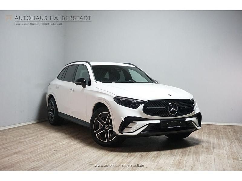 Gebraucht Mercedes GLC300 269 PS (197 kW) 2024 Polarweiss SUV