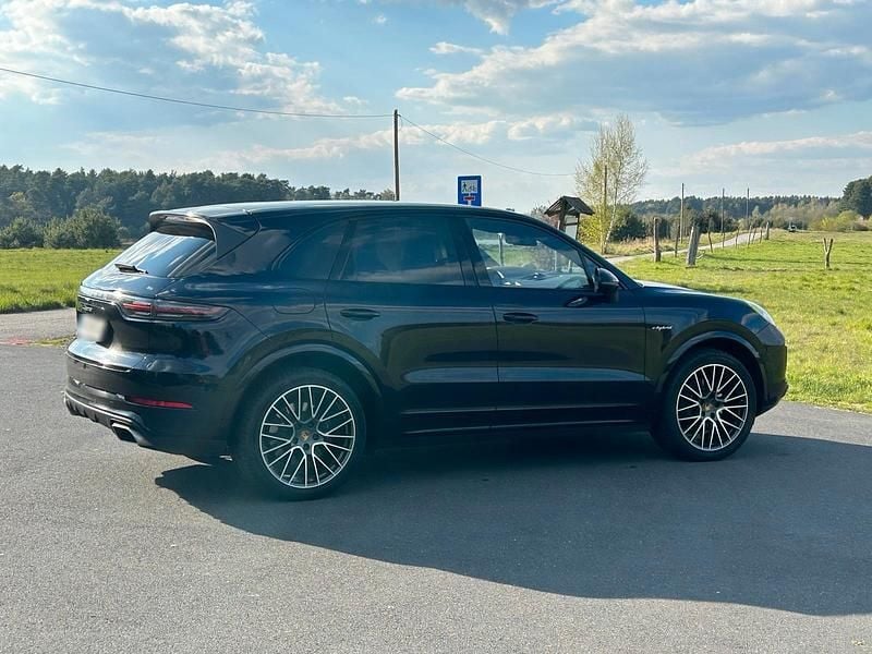 Second-hand Porsche Cayenne 462 CP (339 kW) 2019 Negru SUV