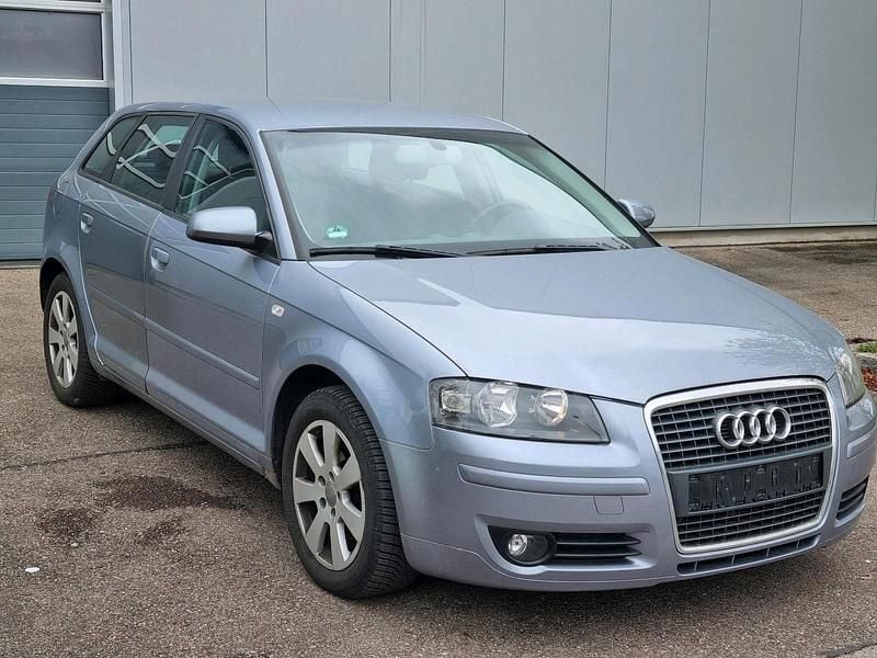 Second-hand Audi A3 110 CP (80 kW) 2005 Albastru Hatchback