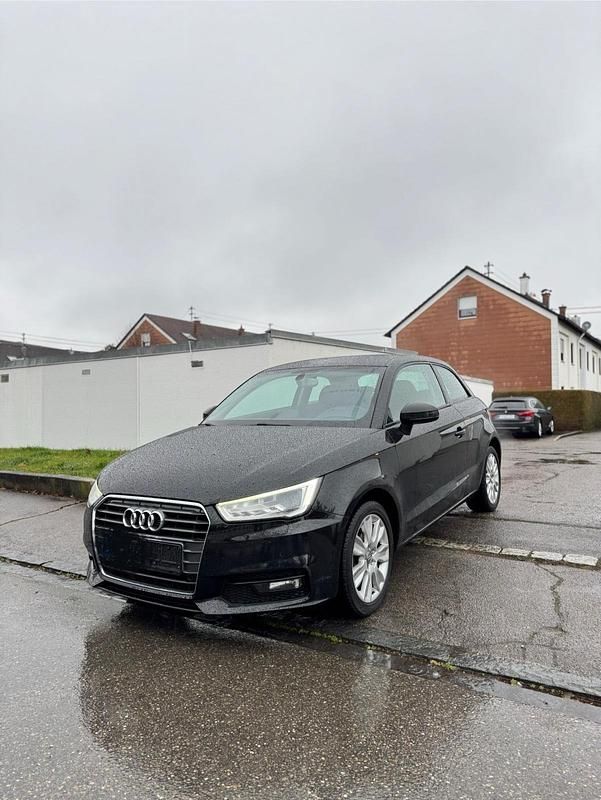 Schwarz Gebraucht 2015 Audi A1 Sportback S-Line Kleinwagen | 7.999 € (Fairer Preis) - Bild 1/4