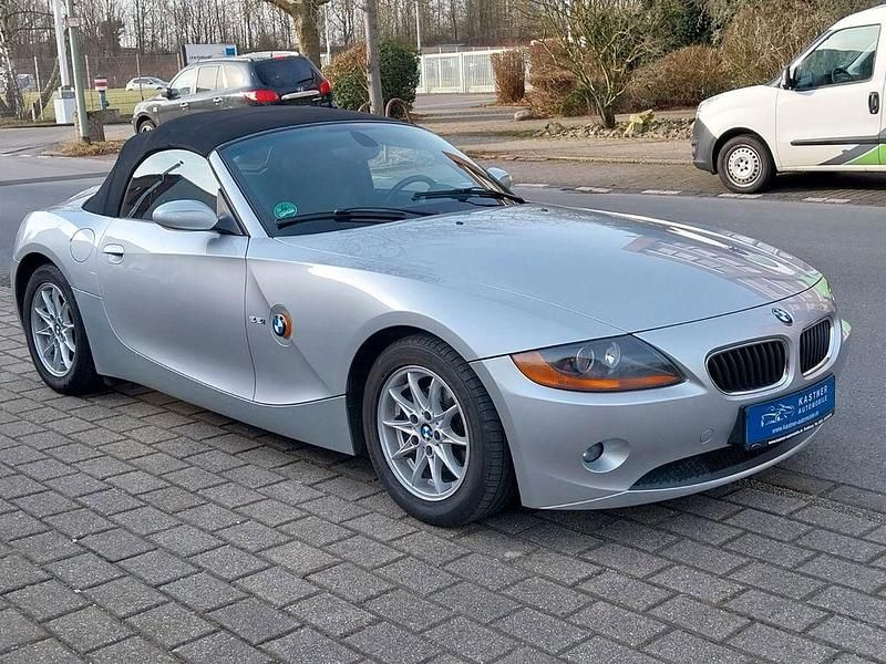 Gebraucht BMW Z4 Sport Line 170 PS (125 kW) 2005 Titansilber metallic Cabrio