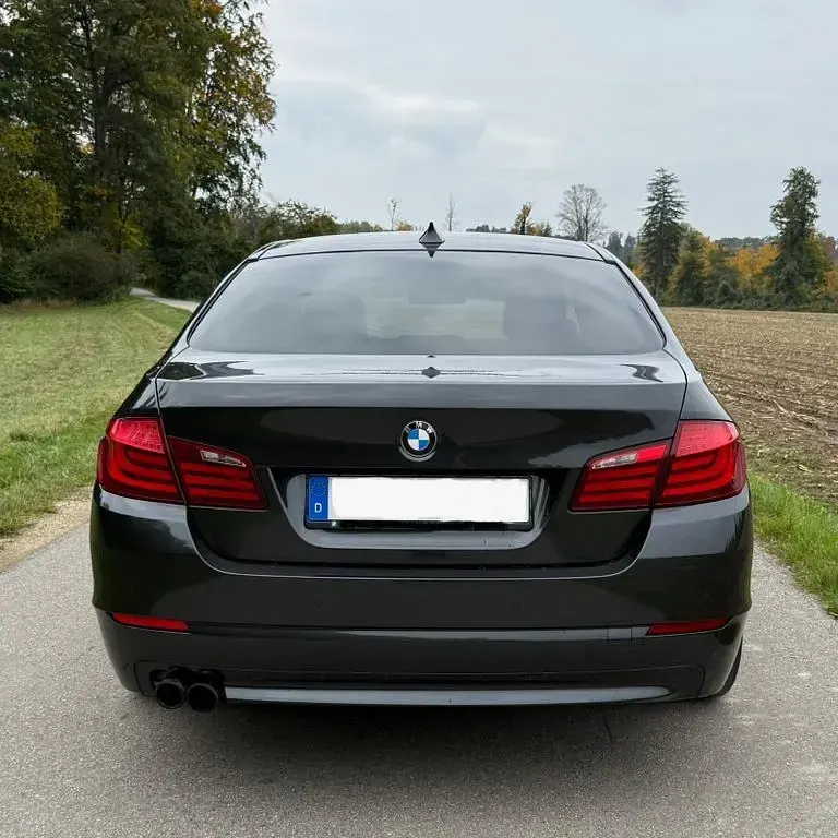 Käytetty BMW 525 Shadowline 204 HP (150 kW) 2010 Musta Sedan