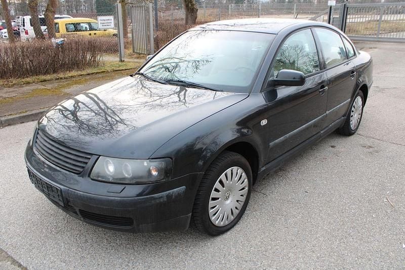 Gebraucht VW Passat 150 PS (110 kW) 1999 Schwarz Limousine