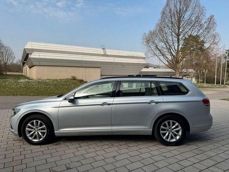 Gebraucht VW Passat Comfortline 150 PS (110 kW) 2018 Silber Kombi
