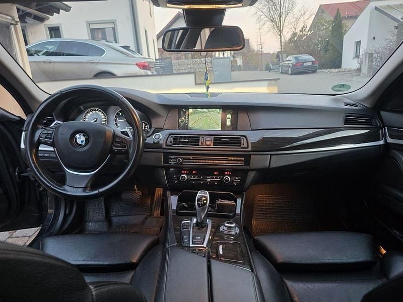 Gebraucht BMW 530 258 PS (189 kW) 2013 Grau Kombi
