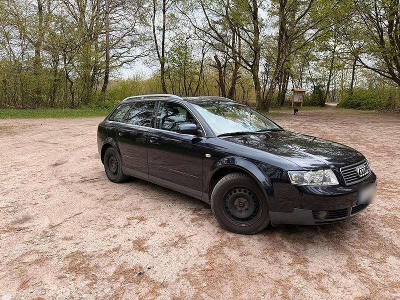 Second-hand Audi A4 101 CP (74 kW) 2002 Albastru Break