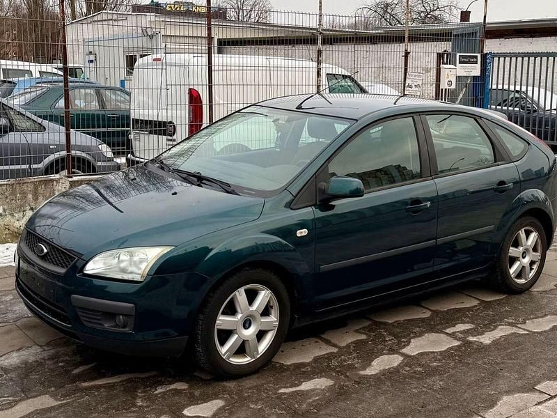 Grün Gebraucht 2007 Ford Focus Fun X Kleinwagen | 1.650 € (Fairer Preis) - Bild 1/4