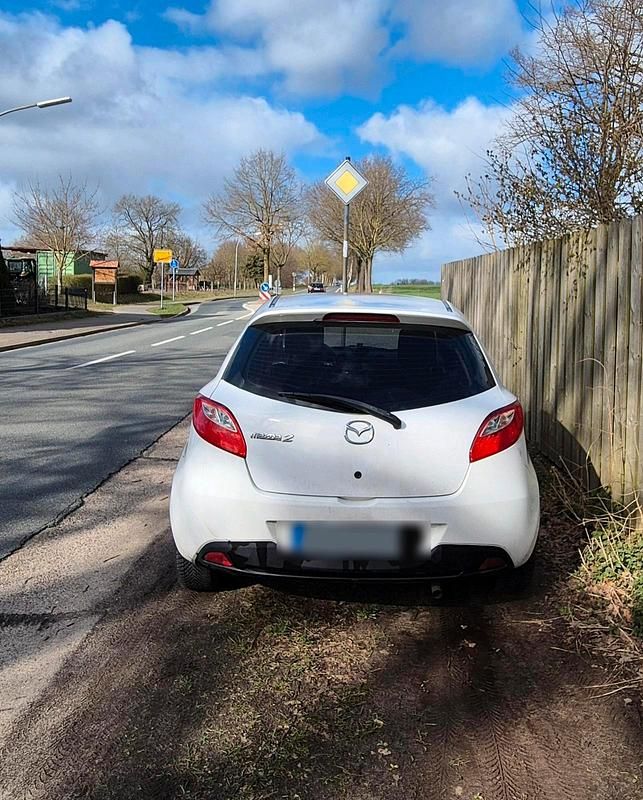 Gebraucht Mazda 2 102 PS (75 kW) 2009 Weiß Kleinwagen