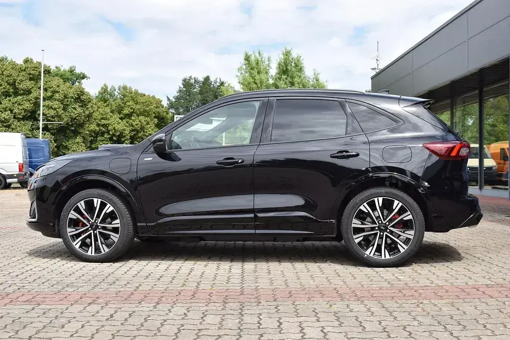 Neu Ford Kuga ST-Line X 242 PS (177 kW) 2026 Agate black SUV