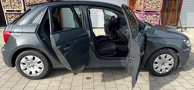 Gebraucht Audi A1 Sportback 95 PS (69 kW) 2017 Grau Kleinwagen