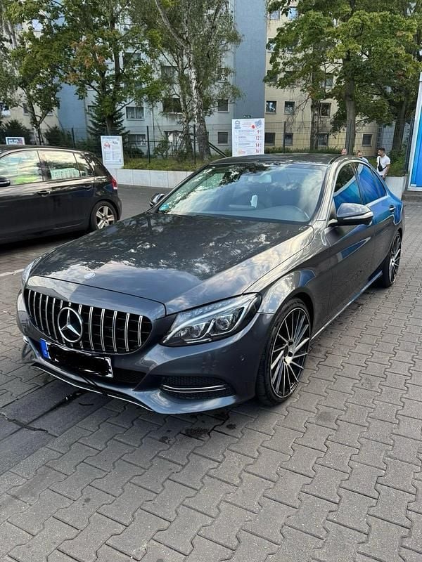 Grau Gebraucht 2014 Mercedes C220 Limousine | 15.750 € (Fairer Preis) - Bild 1/4