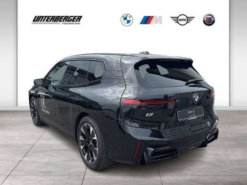 Neu BMW iX M Sport 400 kW (544 PS) 2025 Black sapphire SUV
