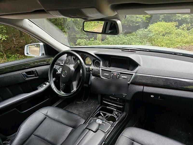 Gebraucht Mercedes E350 231 PS (169 kW) 2009 Silber Kombi