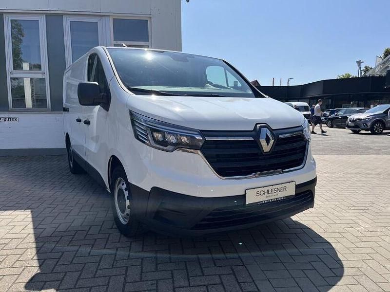 Gebraucht Renault Trafic Komfort 150 PS (110 kW) 2022 Weiss Van / Kleinbus