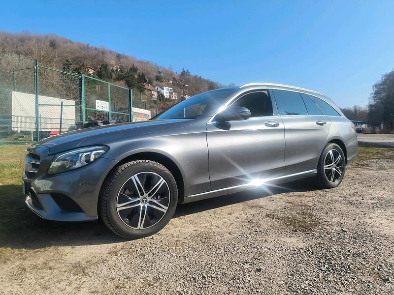 Gebraucht Mercedes C220 194 PS (142 kW) 2020 Silber Kombi