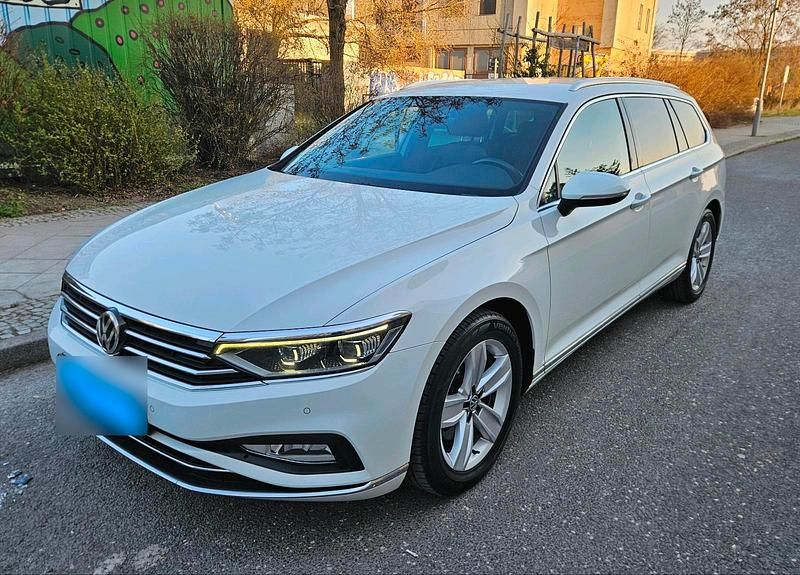 Gebraucht VW Passat Highline 150 PS (110 kW) 2020 Weiß Kombi