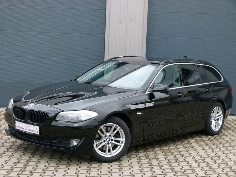 Gebraucht BMW 520 Performance 250 PS (183 kW) 2011 Schwarz Kombi