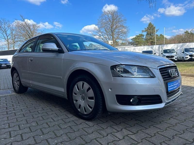 Gebraucht Audi A3 Attraction 102 PS (75 kW) 2009 Silber Kleinwagen