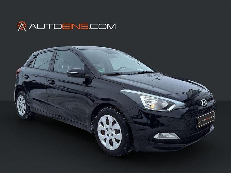 Schwarz Gebraucht 2016 Hyundai i20 Classic Limousine | 6.800 € (Fairer Preis) - Bild 1/4