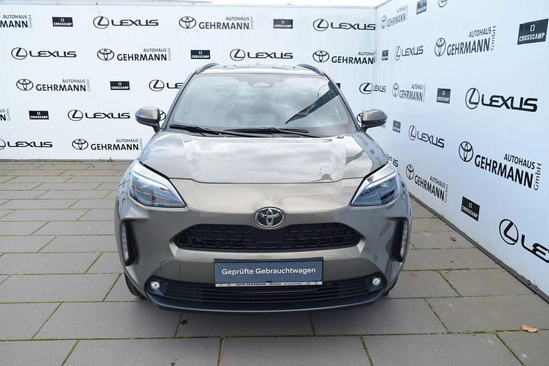 Gebraucht Toyota Yaris Cross Style 131 PS (96 kW) 2024 Braun SUV