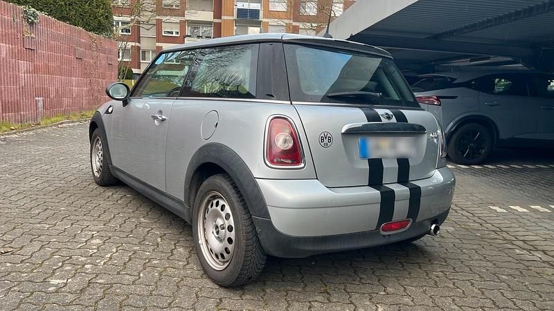 Gebraucht Mini Cooper 75 PS (55 kW) 2009 Silber Kleinwagen