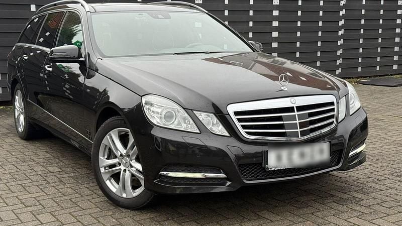 Gebraucht Mercedes E500 387 PS (284 kW) 2010 Schwarz Kombi